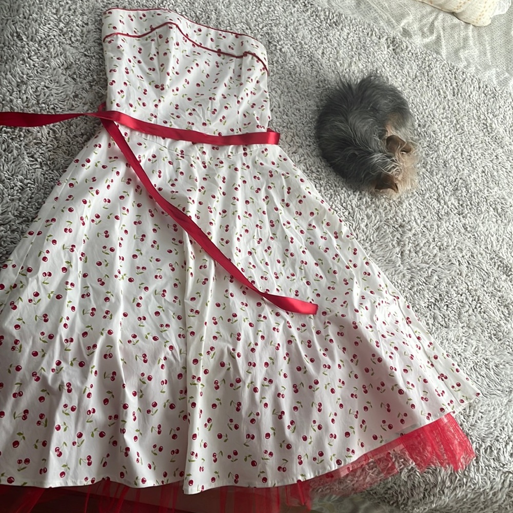 Strapless dress